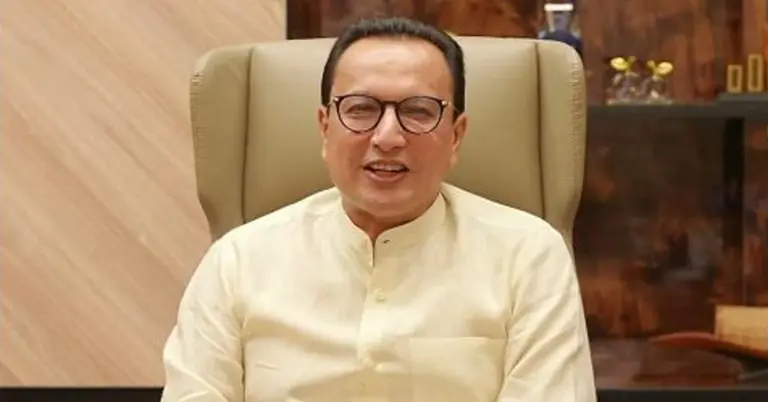 ডায়মন্ড ওয়ার্ল্ডের মালিক দিলীপ কুমার আগরওয়ালা